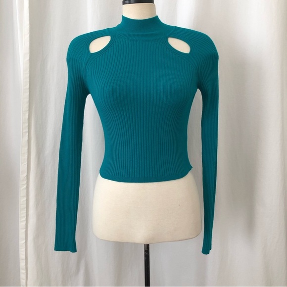 Urban Outfitters teal crop sweater with keyhole details. Size M. - Picture 2 of 8
